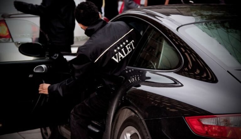 خدمة ايقاف السيارات